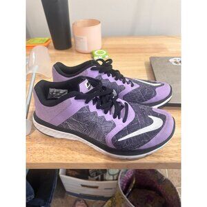 Nike Purple Running Shoes Lightweight Breathable Athletic Sneakers Size 7.5